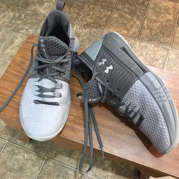 Men’s under armor gray tennis shoes size 9.5 - Picture 6 of 8